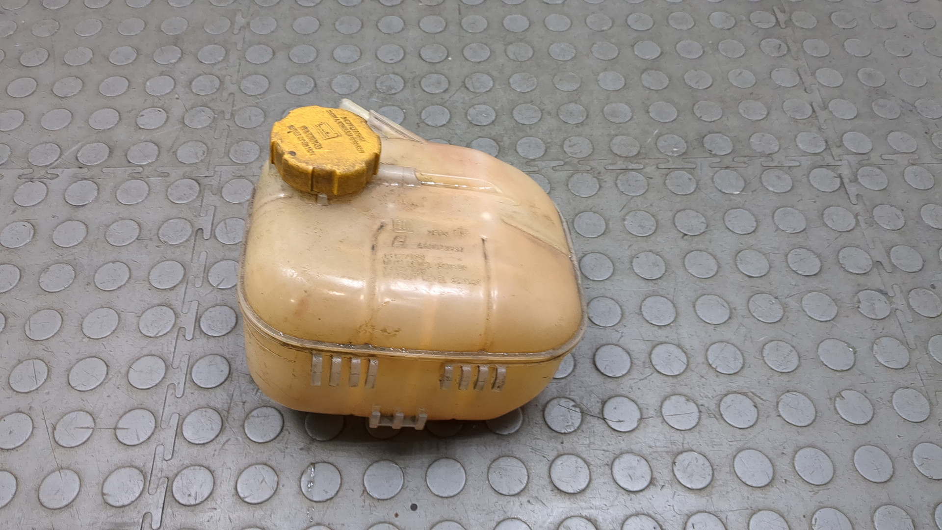 Бачок расширительный