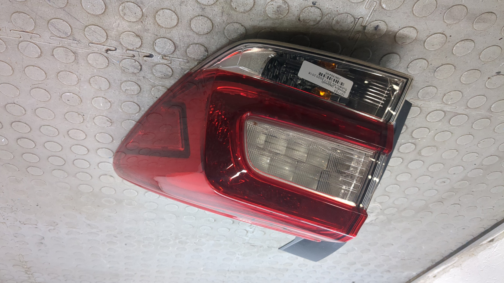 Фонарь задний правый