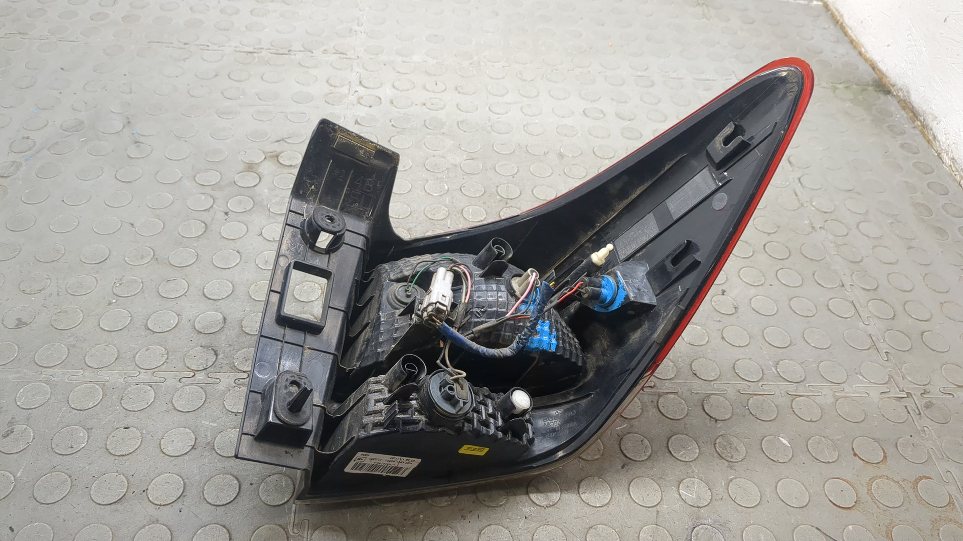 Фонарь задний левый