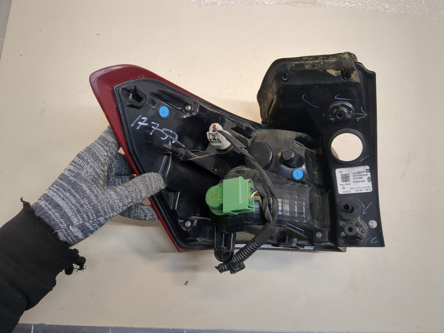 Фонарь задний правый