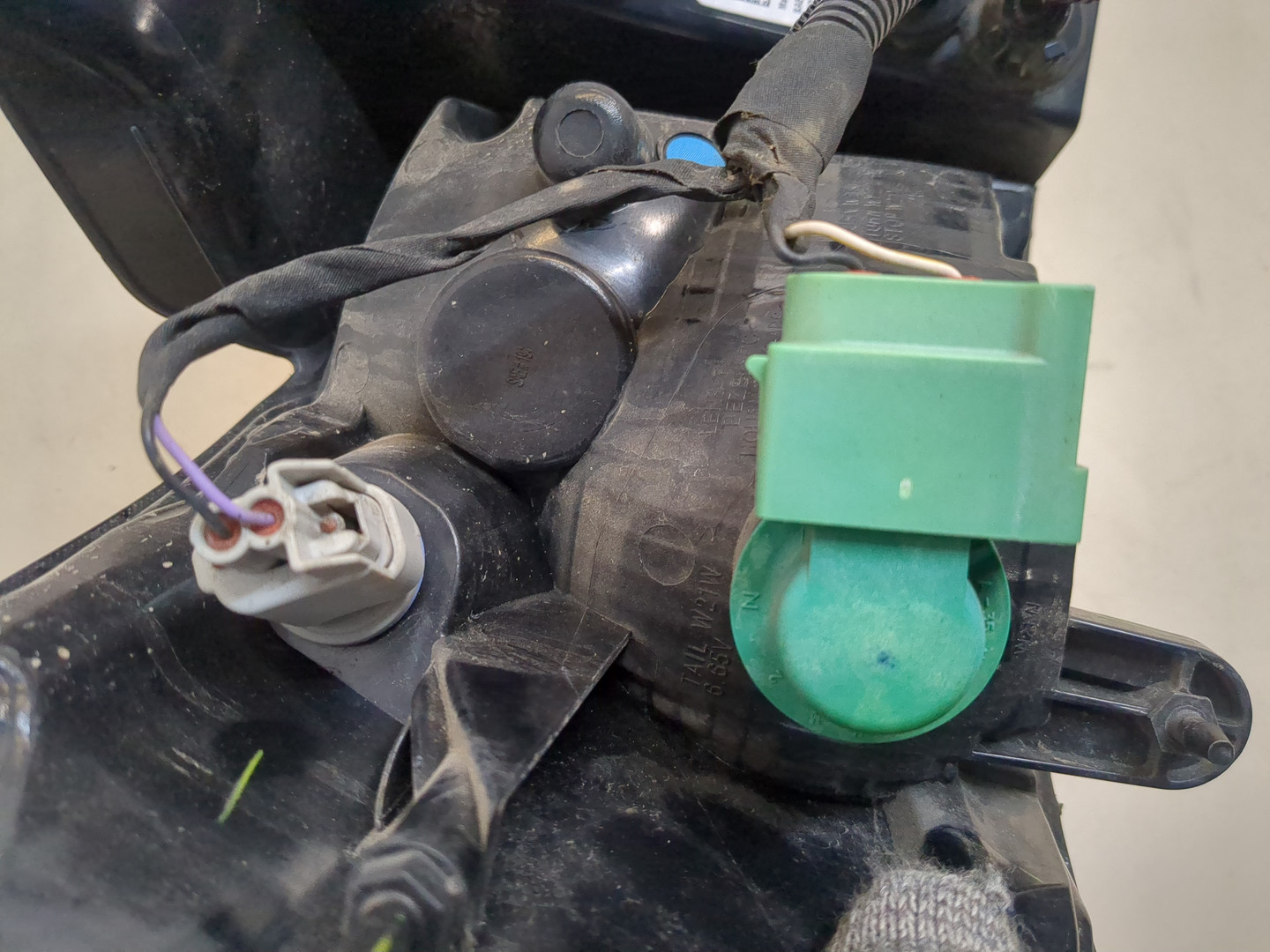 Фонарь задний правый