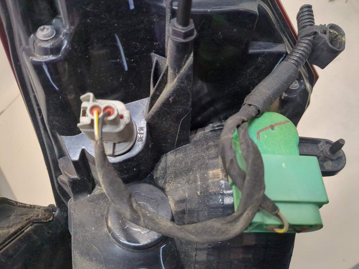 Фонарь задний левый