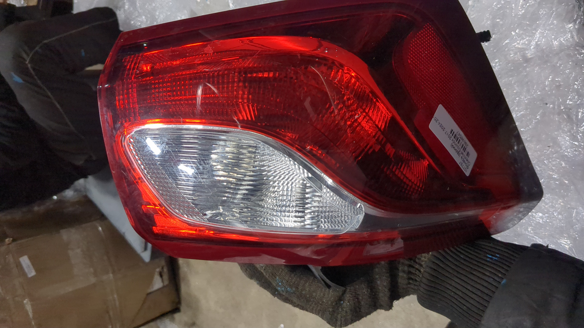 Фонарь задний левый