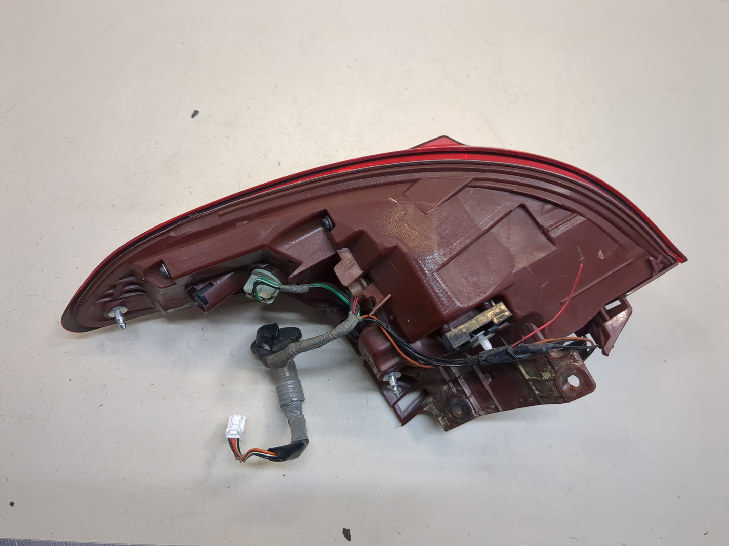 Фонарь задний левый