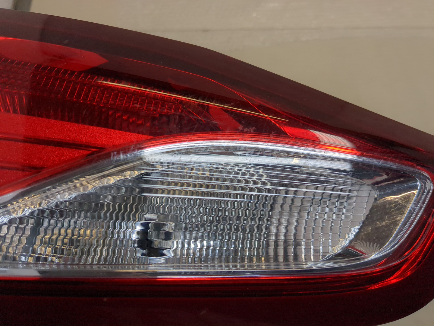 Фонарь задний внутренний правый