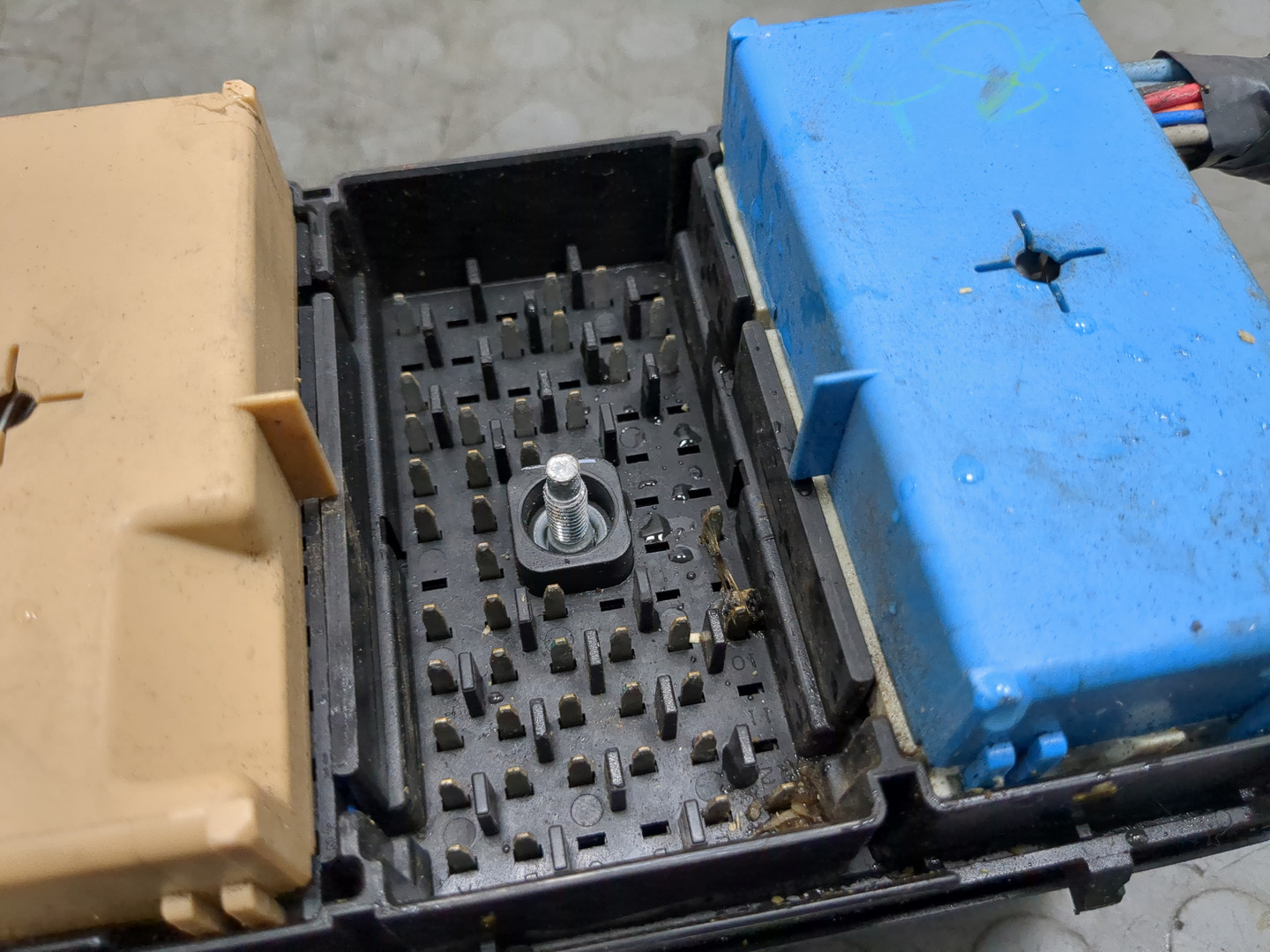 Блок предохранителей