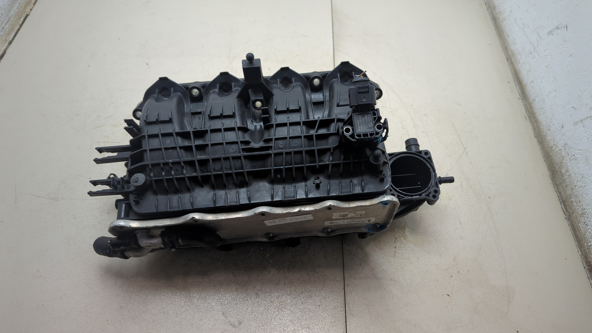 Коллектор впускной