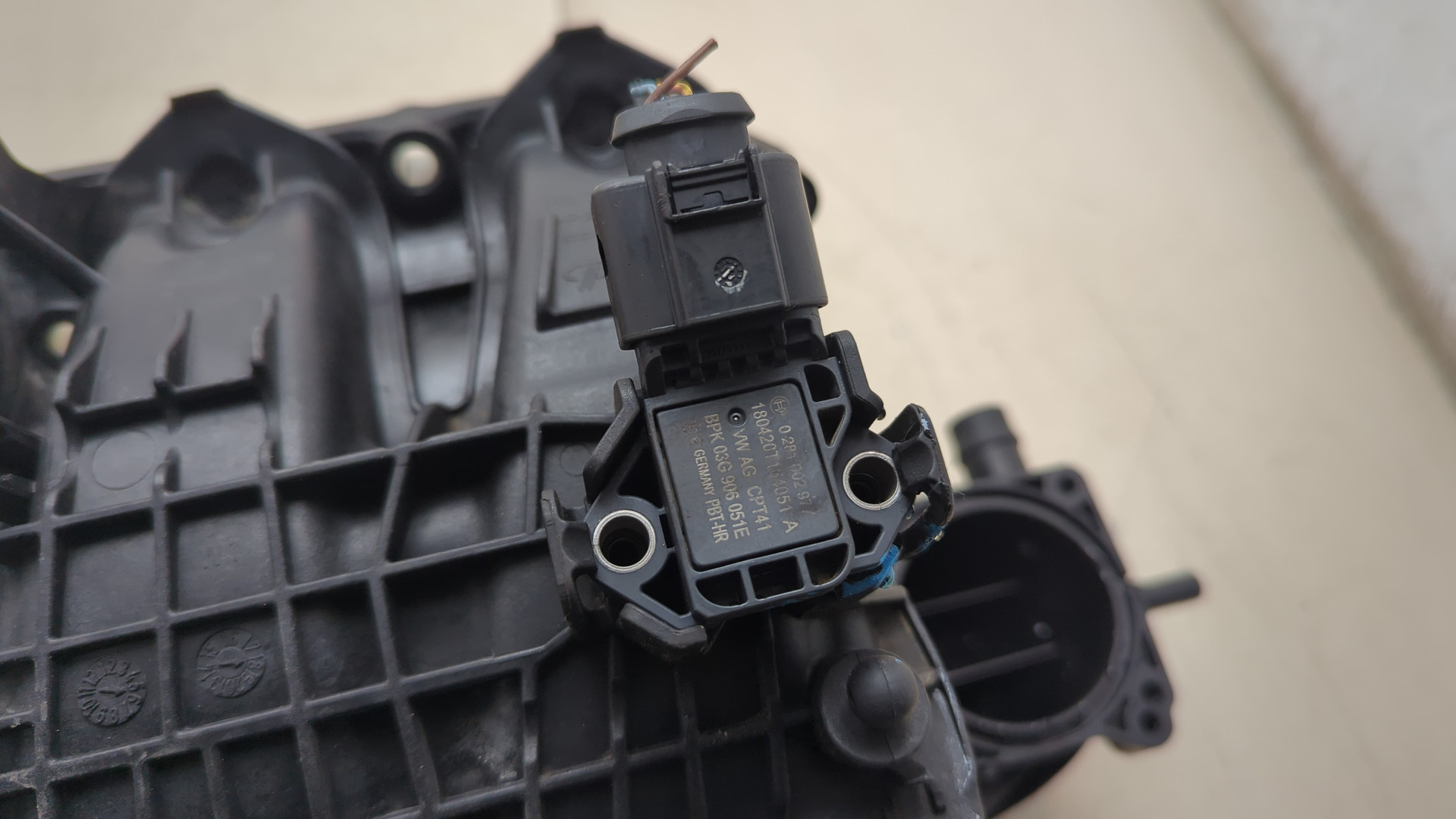 Коллектор впускной