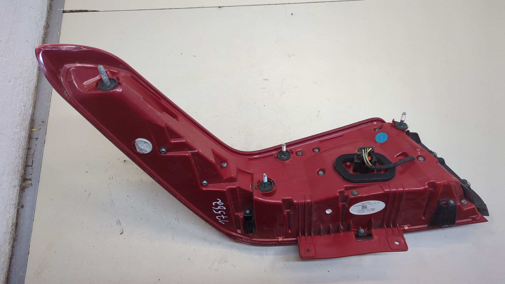 Фонарь задний левый