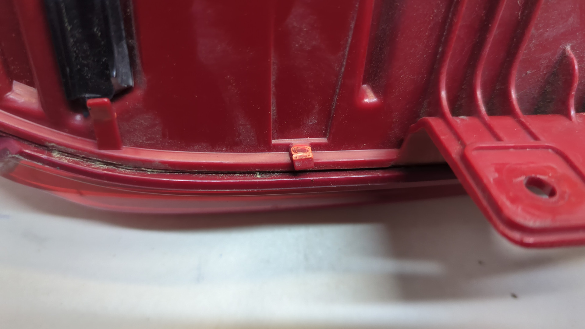 Фонарь задний левый