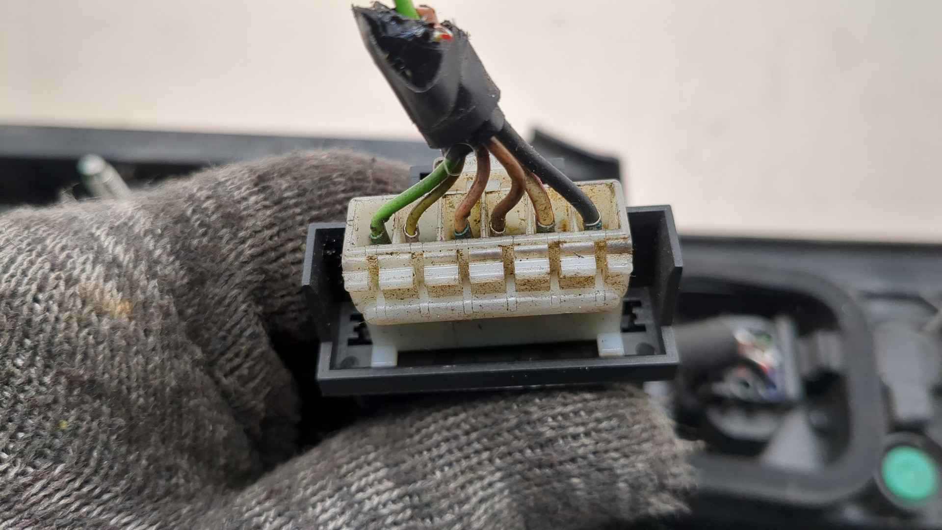 Фонарь задний правый