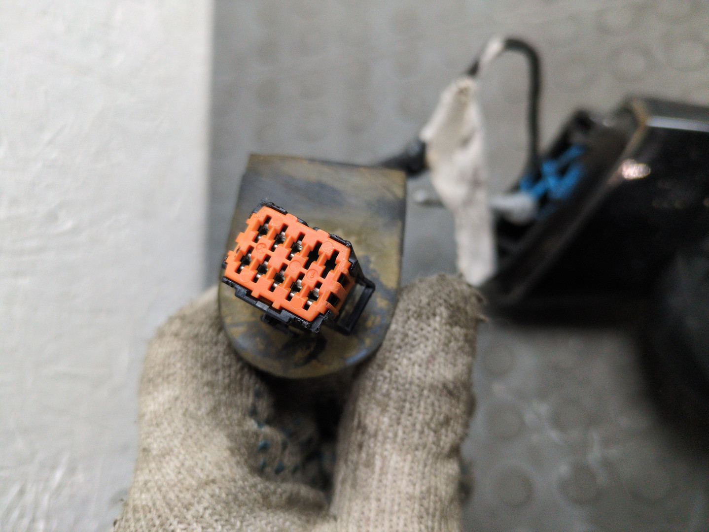 Зеркало левое электрическое