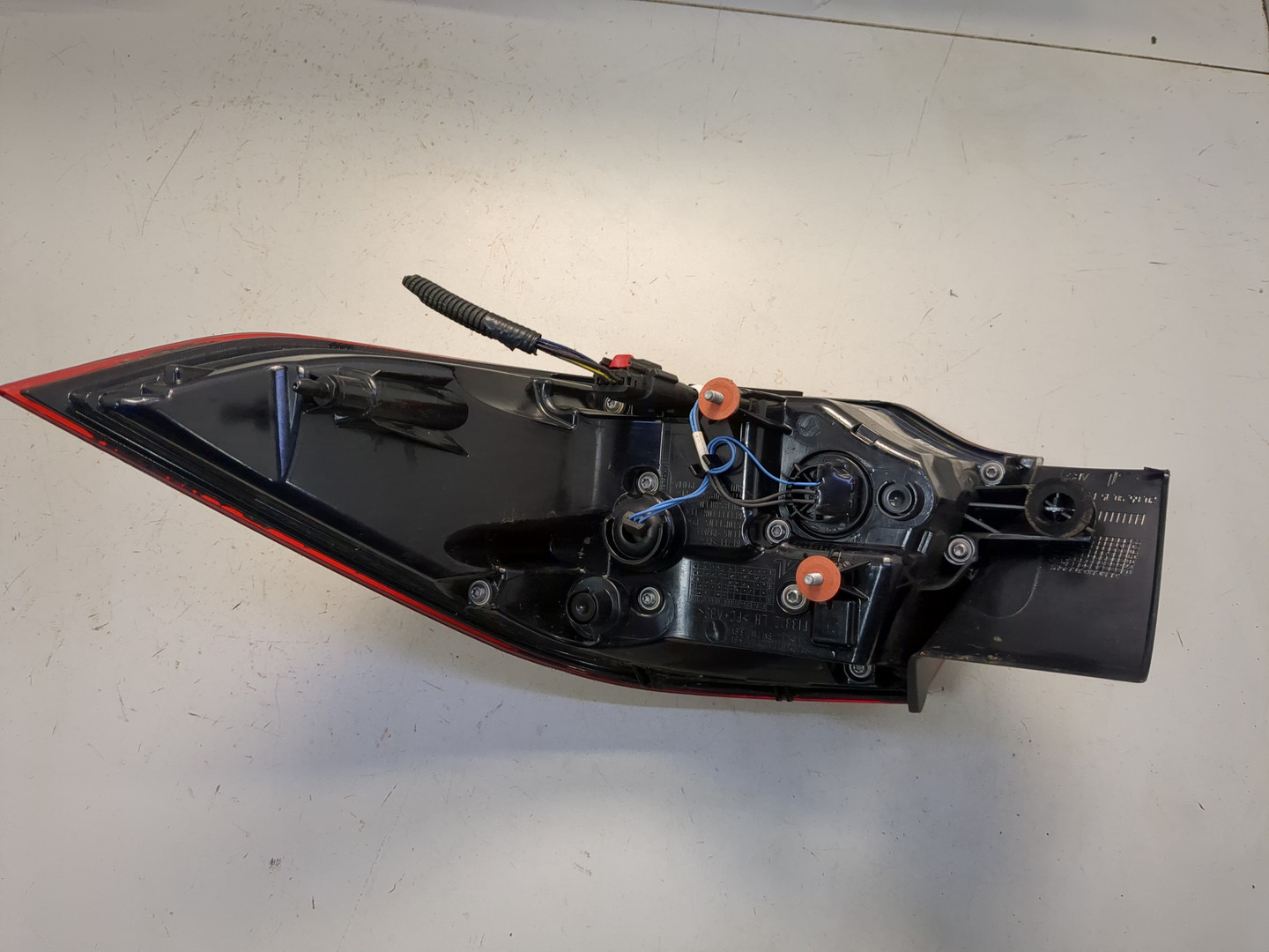 Фонарь задний левый