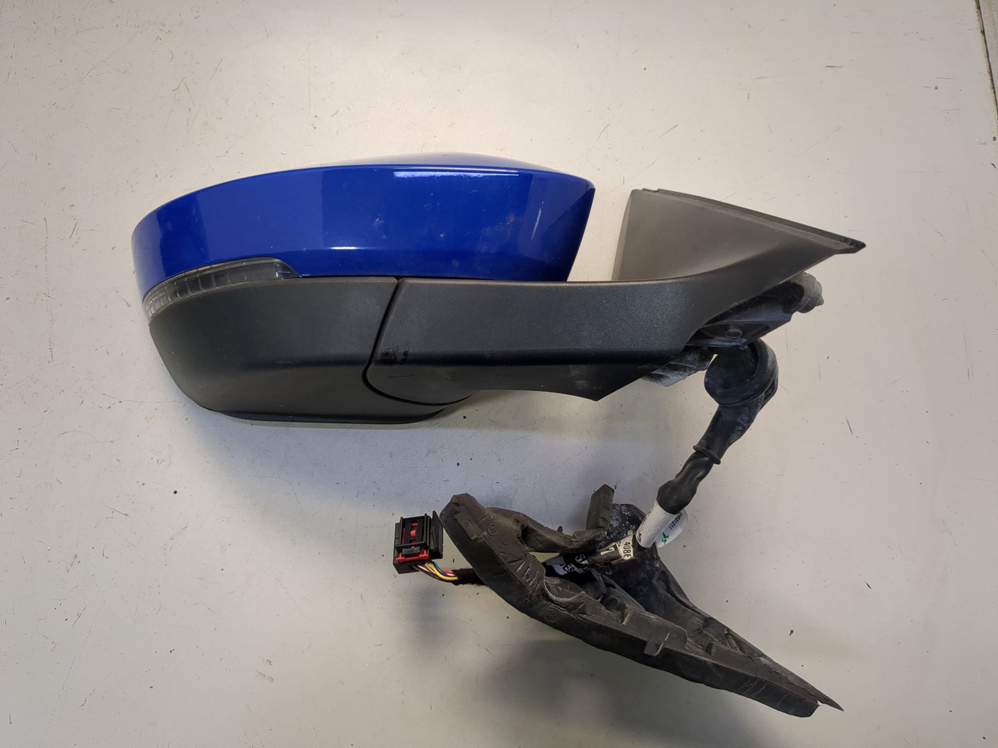 Зеркало правое электрическое