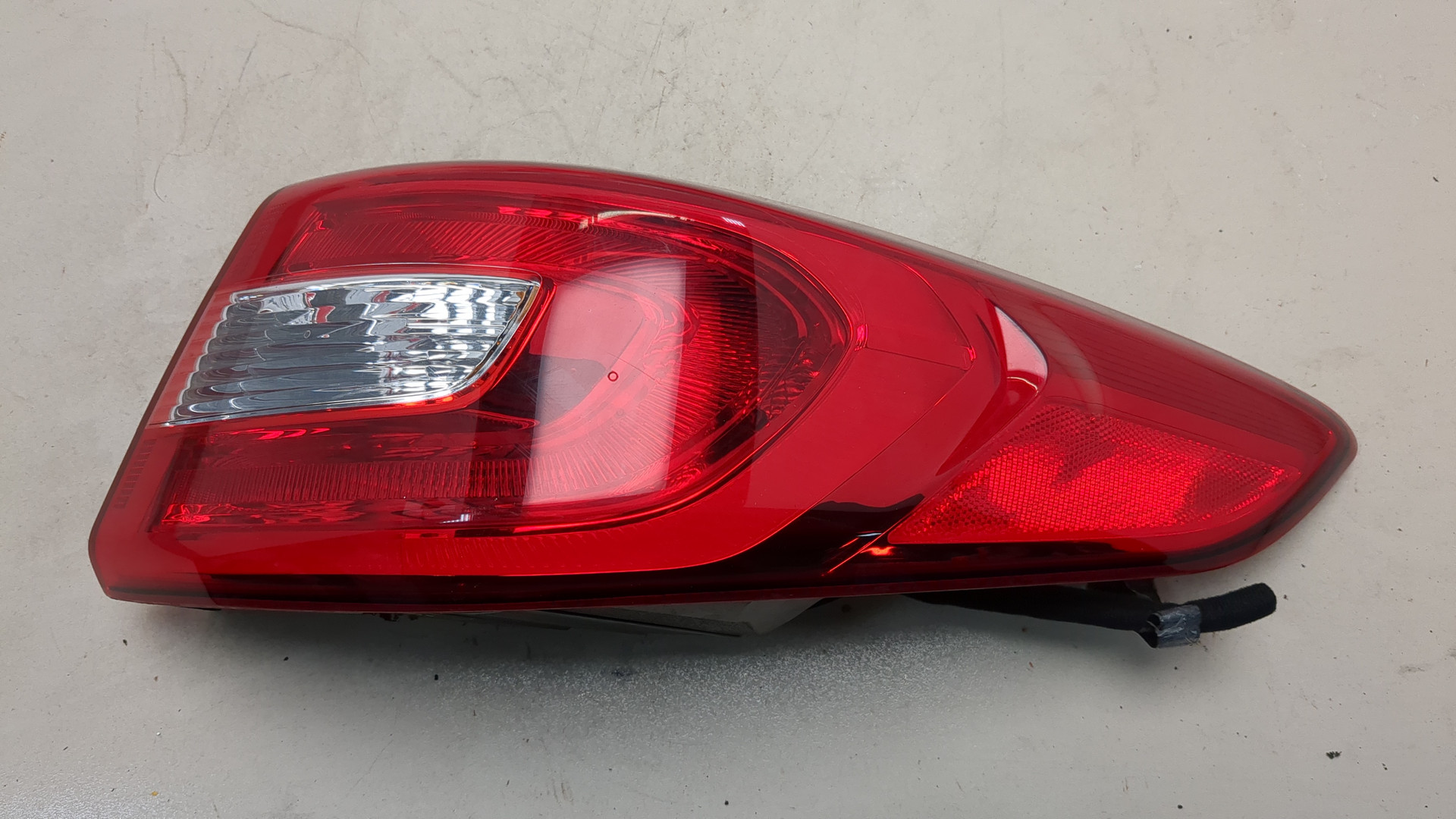 Фонарь задний правый