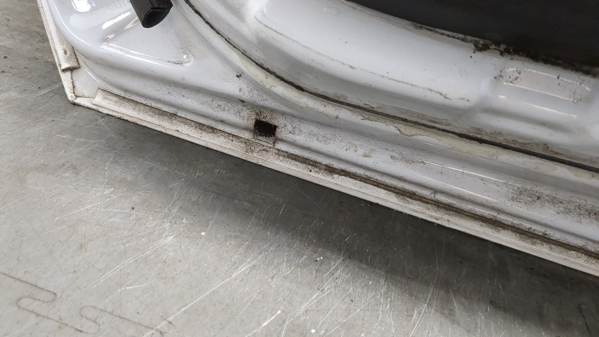 Дверь задняя левая