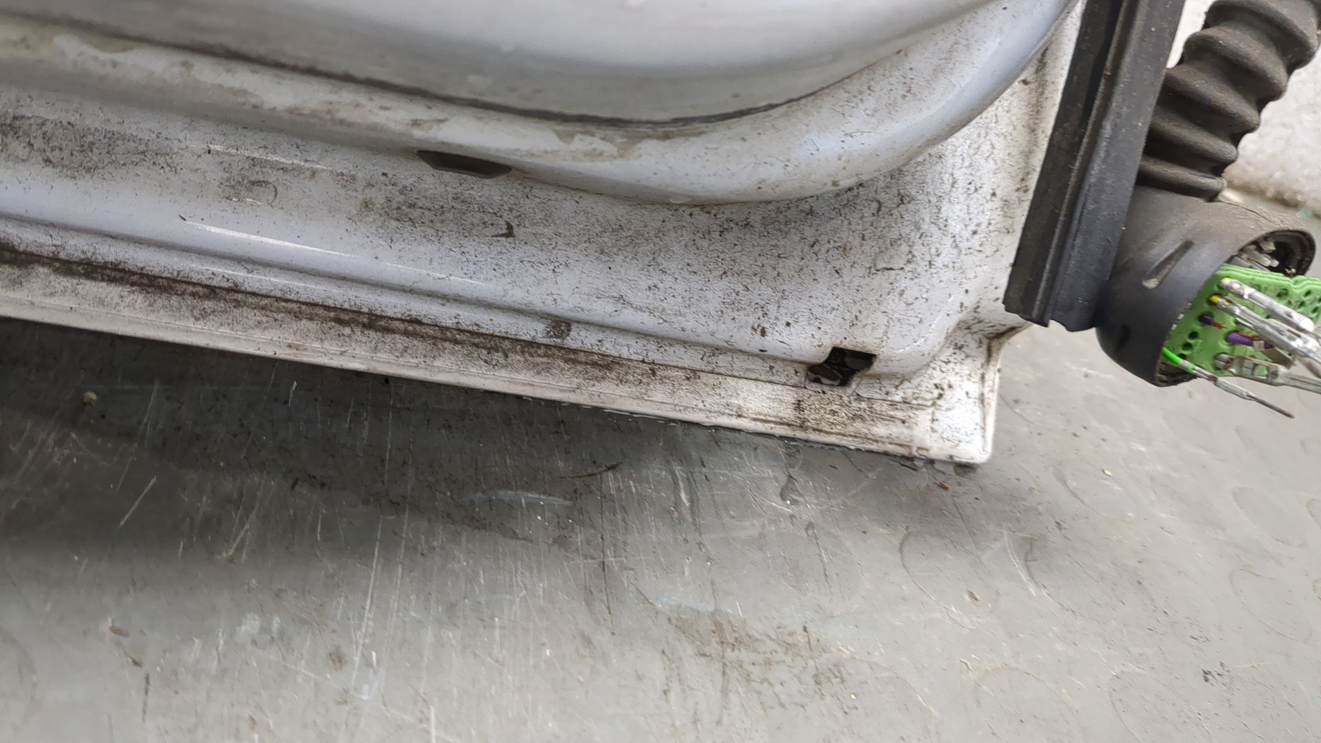 Дверь задняя левая