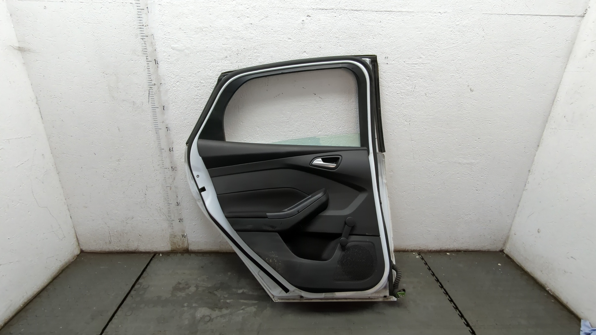 Дверь задняя левая