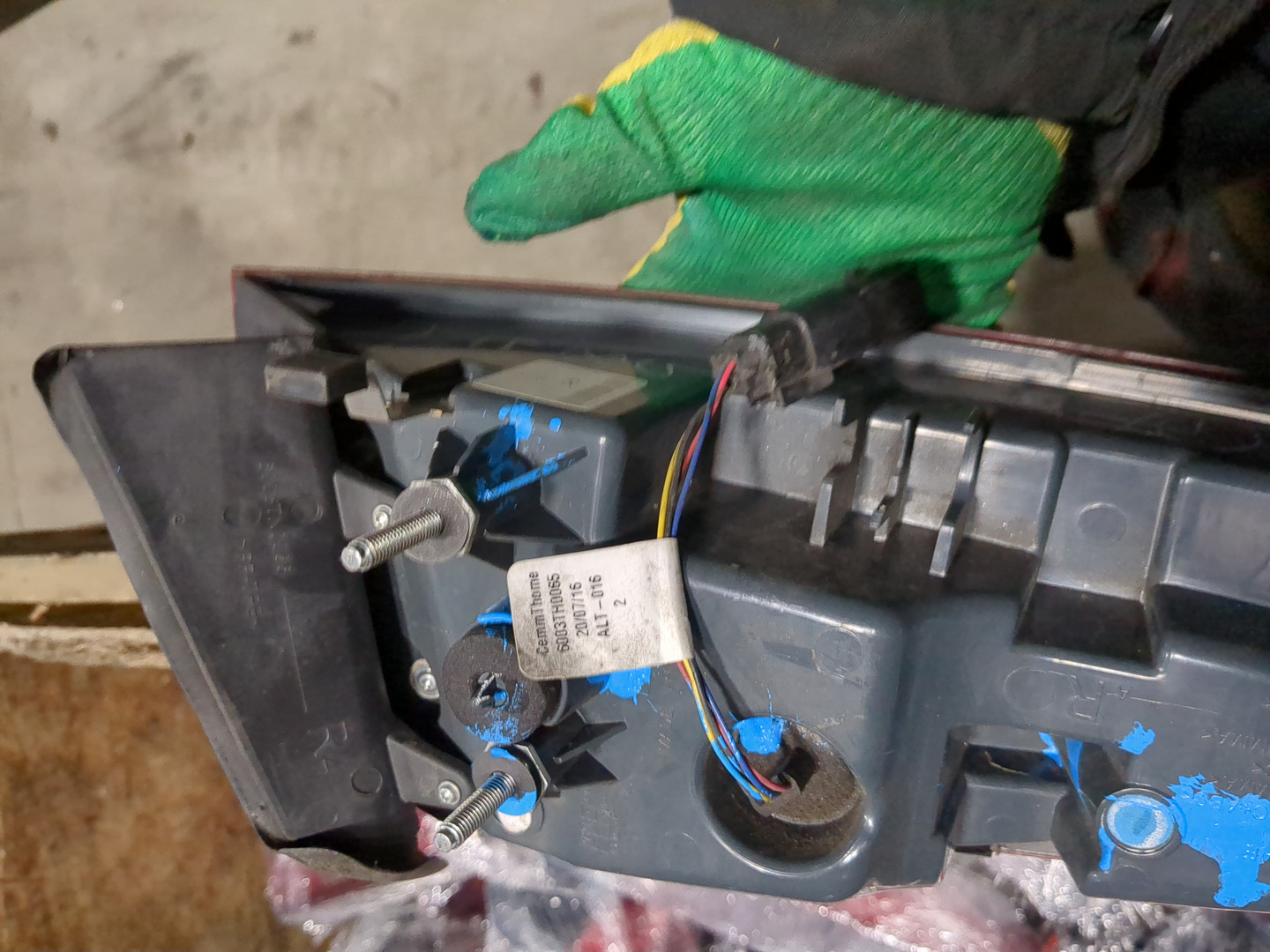 Фонарь задний правый