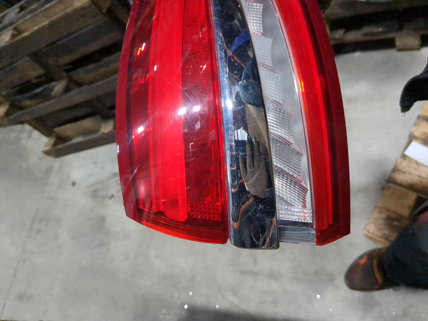 Фонарь задний правый