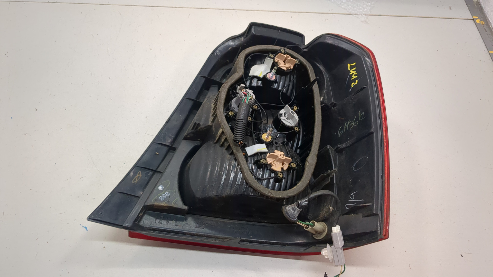 Фонарь задний левый