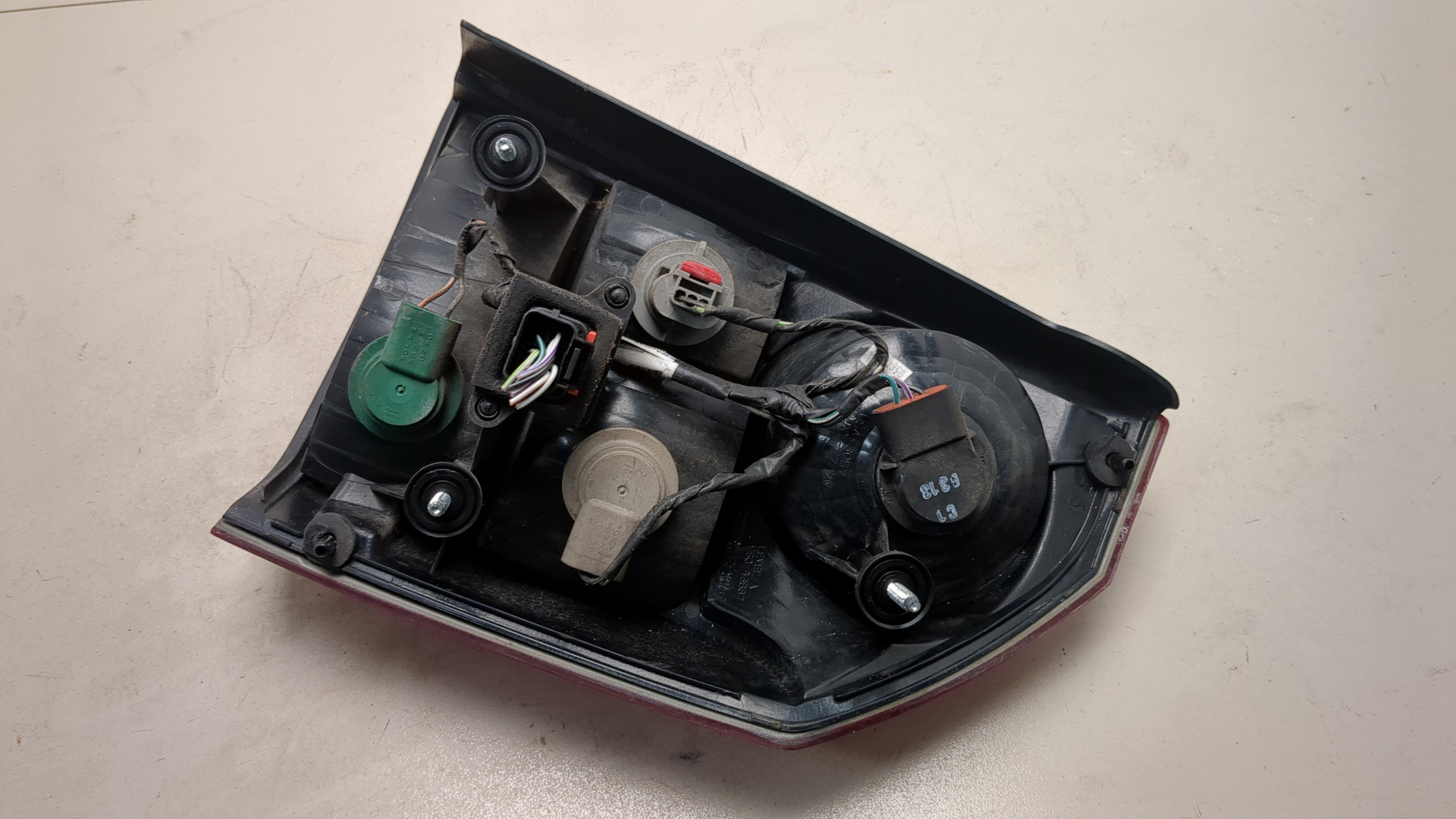 Фонарь задний левый