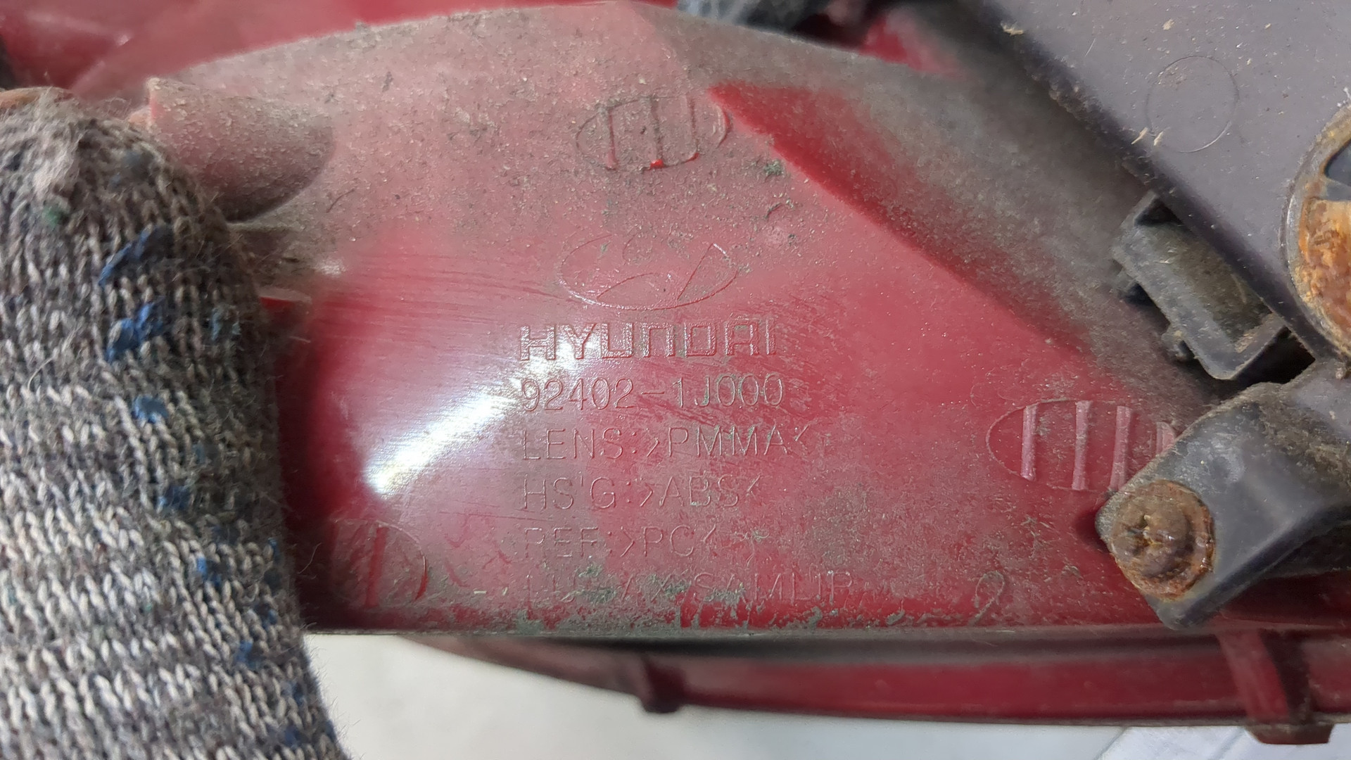 Фонарь задний правый