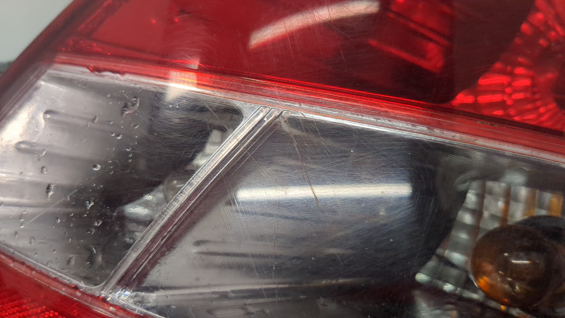 Фонарь задний правый