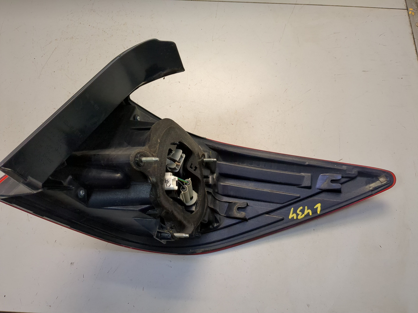 Фонарь задний левый