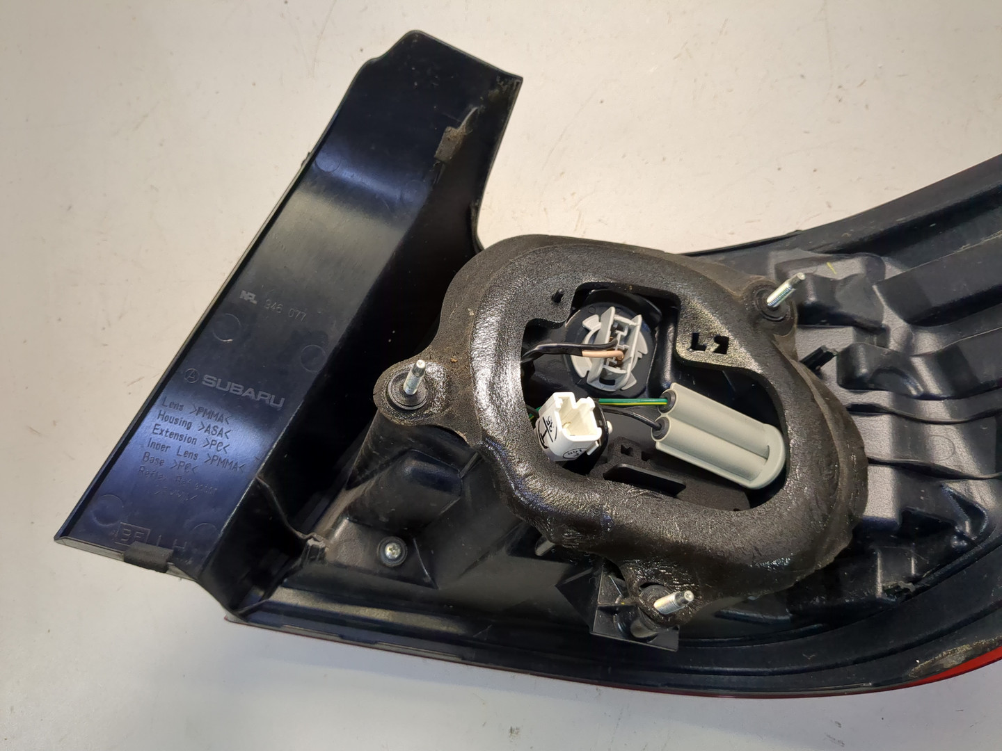 Фонарь задний левый