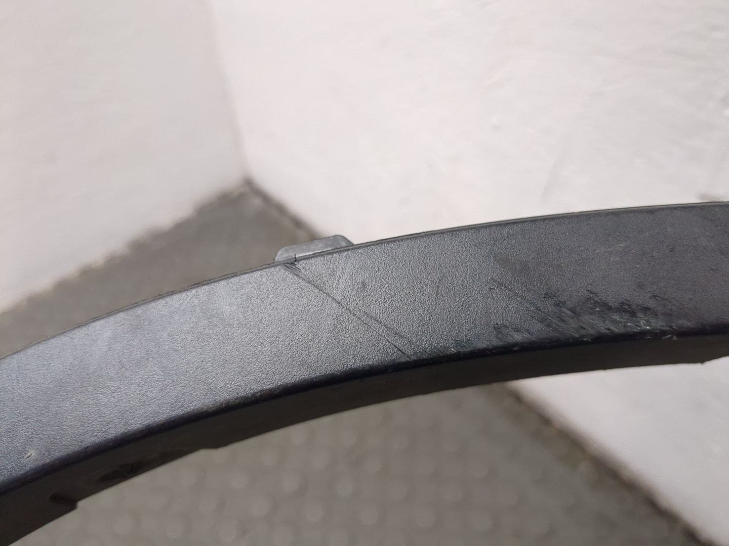 Накладка заднего крыла левого