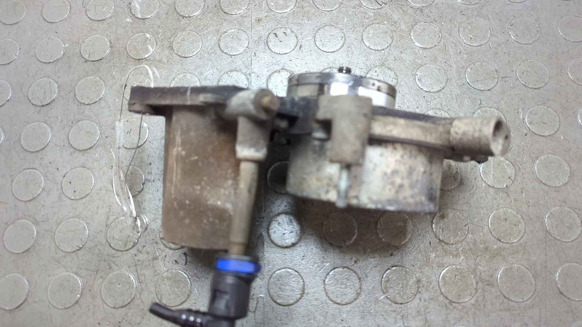 Насос вакуумный