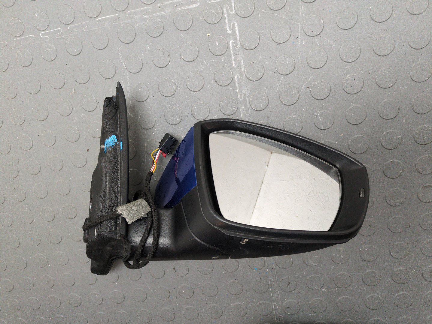 Зеркало правое электрическое