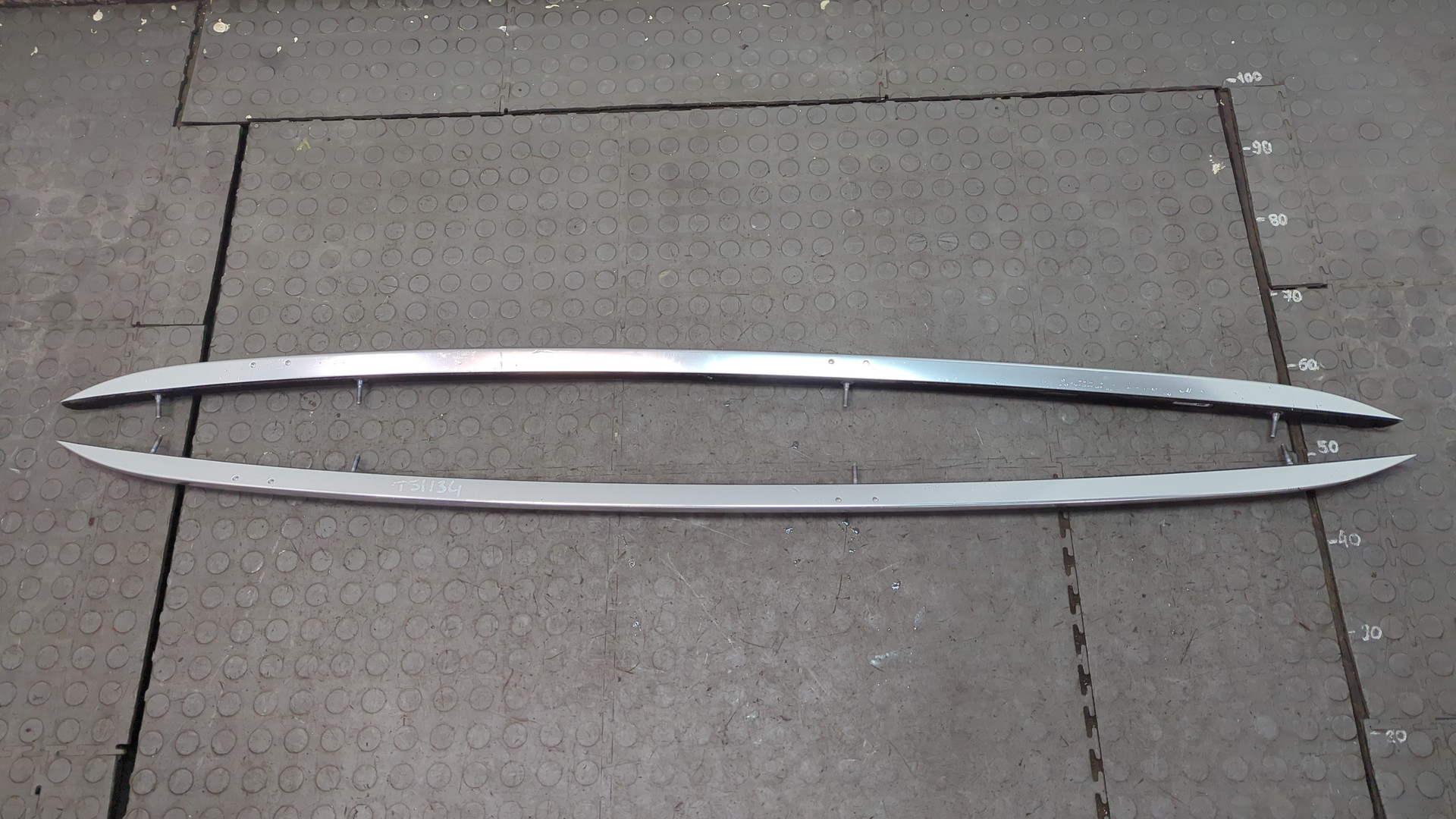 Рейлинги (релинг) к-кт (планки на крышу)