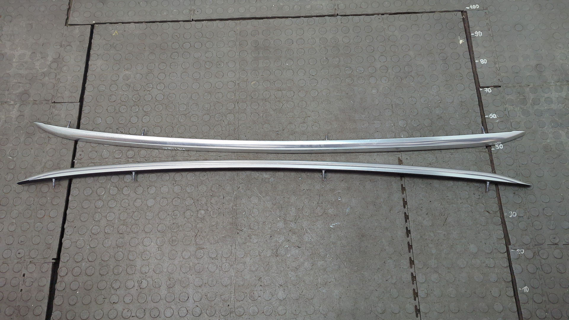 Рейлинги (релинг) к-кт (планки на крышу)