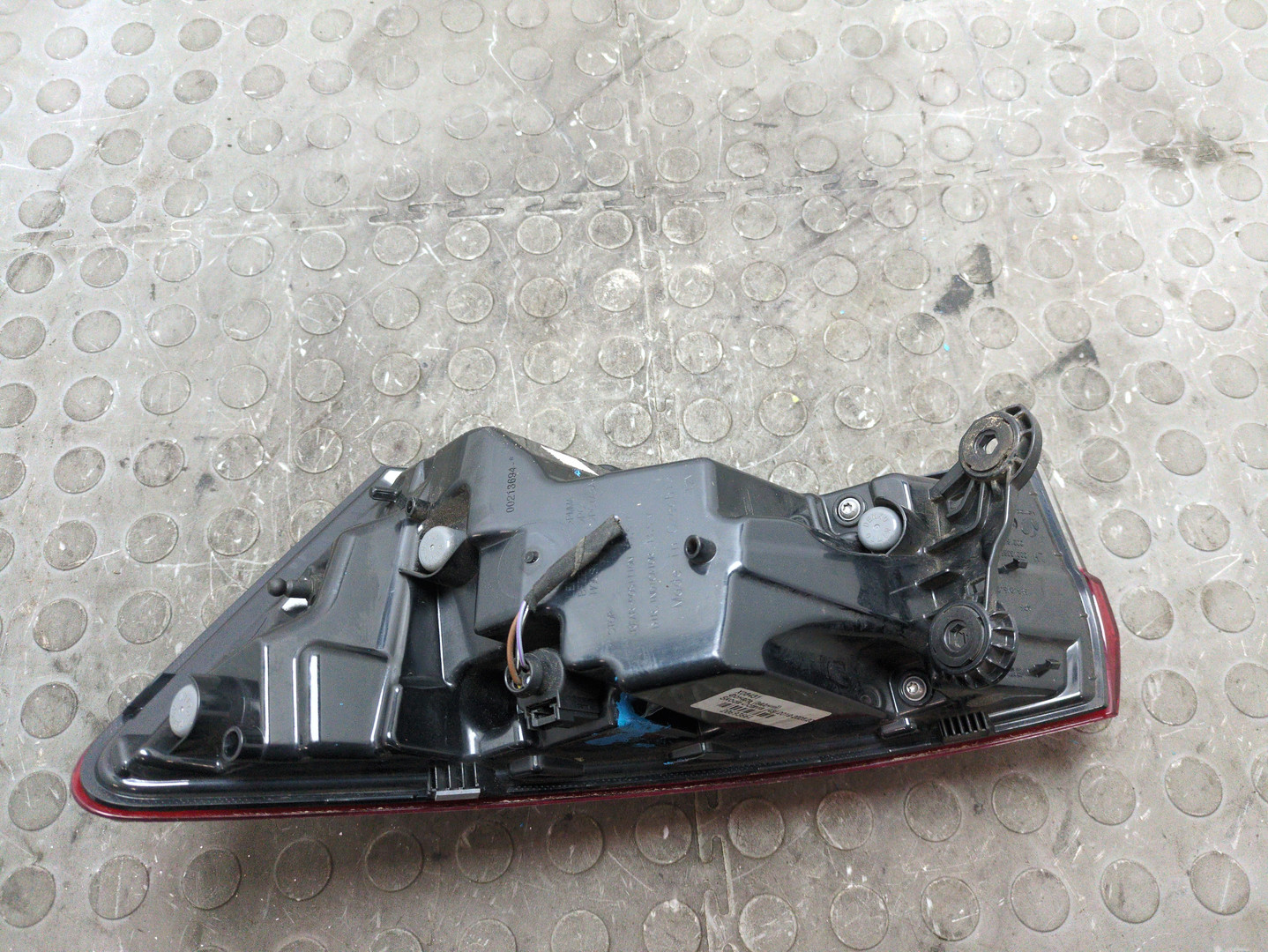 Фонарь задний левый