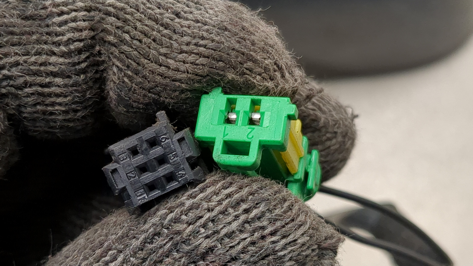 Зеркало левое электрическое