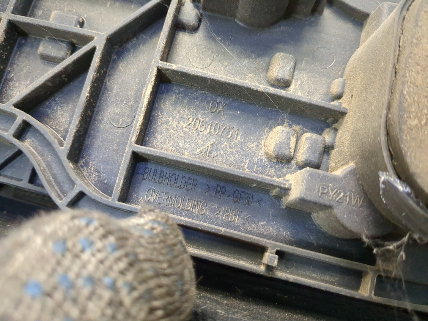 Фонарь задний правый