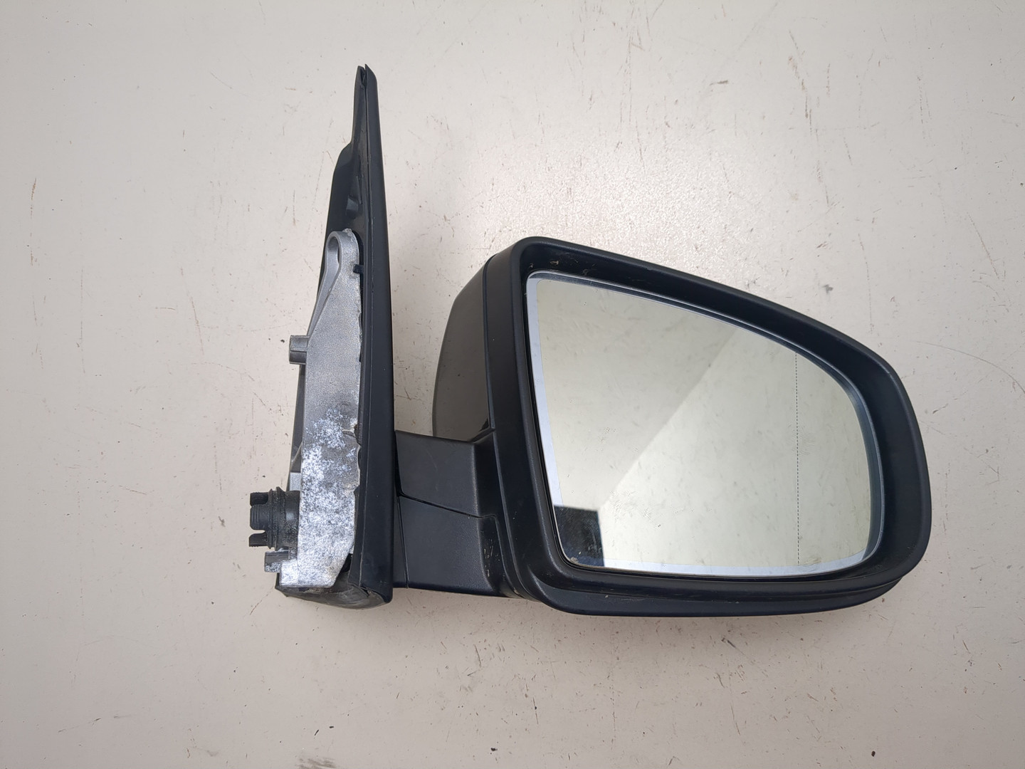 Зеркало правое электрическое