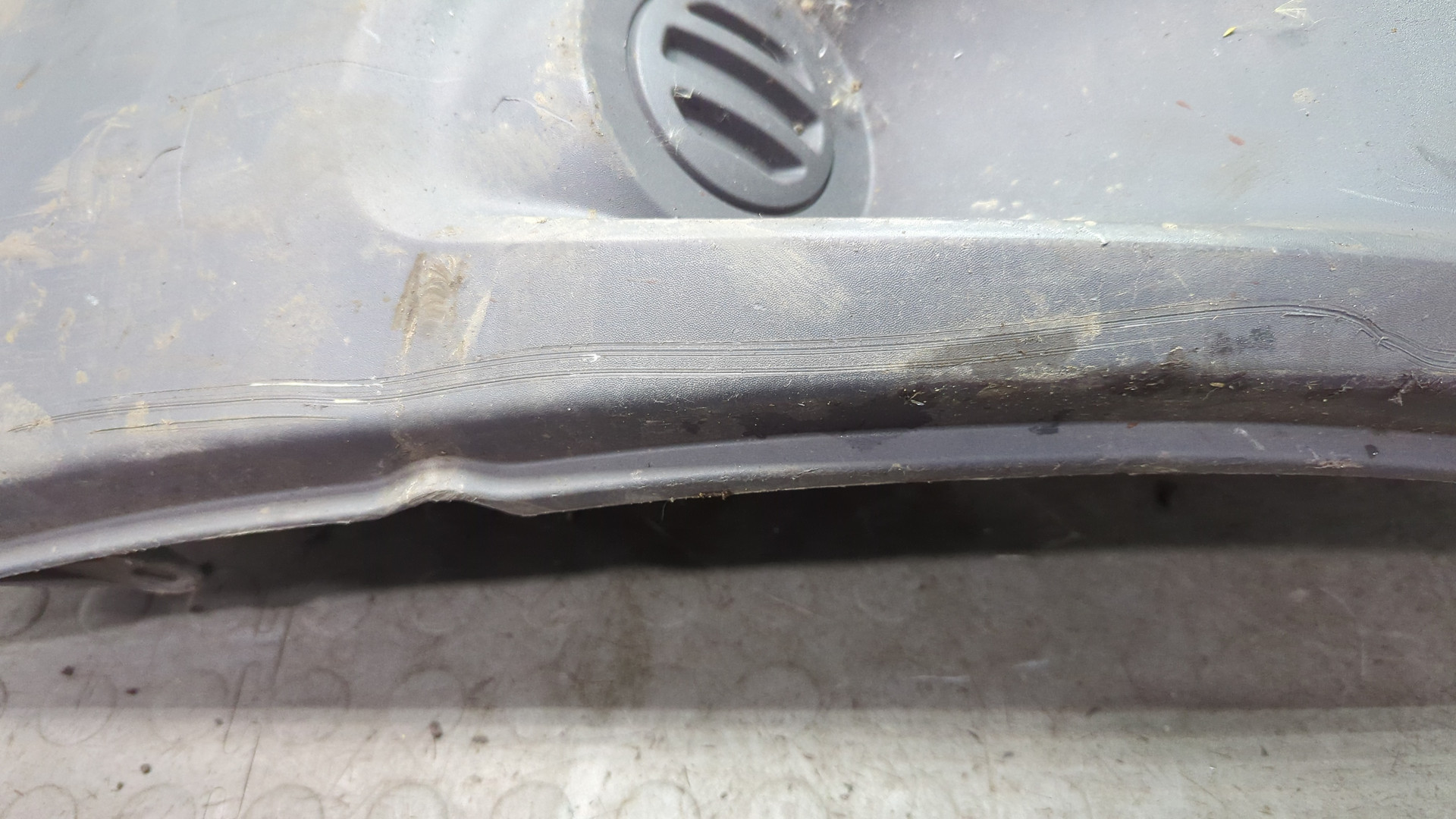 Накладка переднего бампера левая