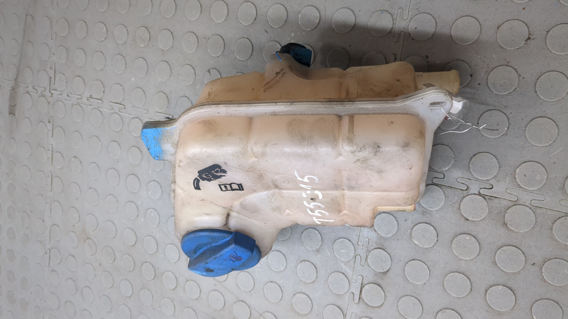 Бачок расширительный