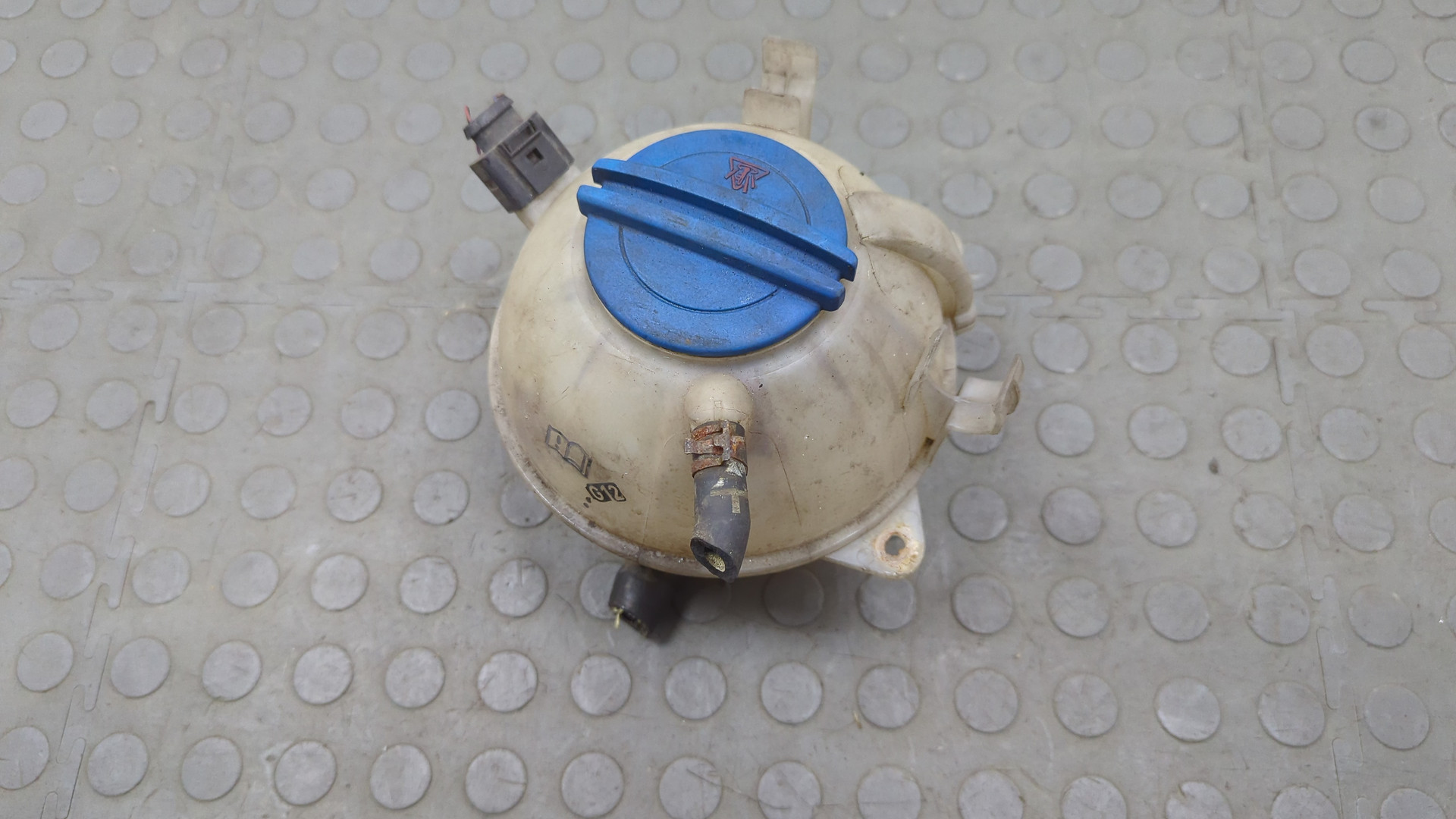 Бачок расширительный