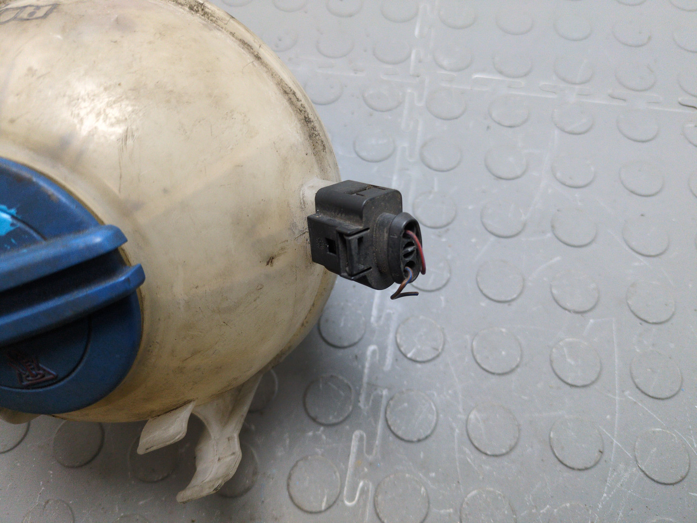 Бачок расширительный