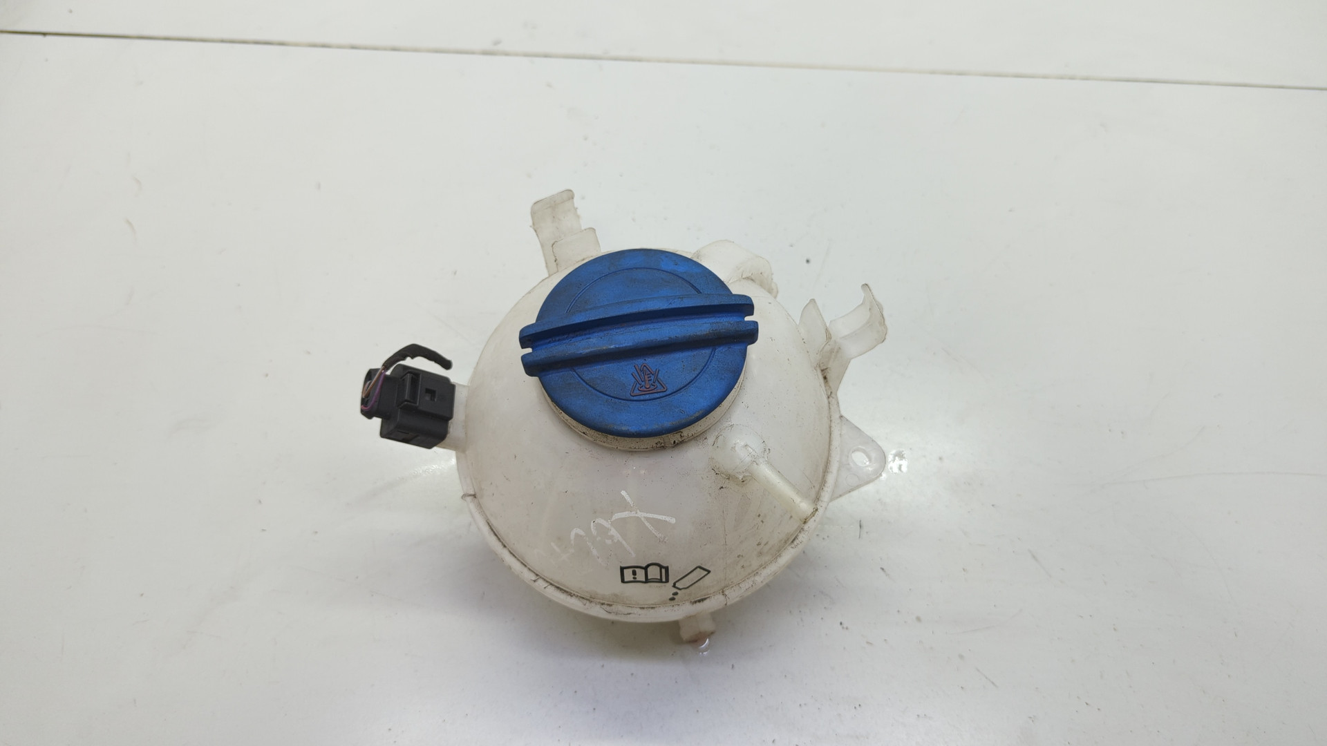 Бачок расширительный