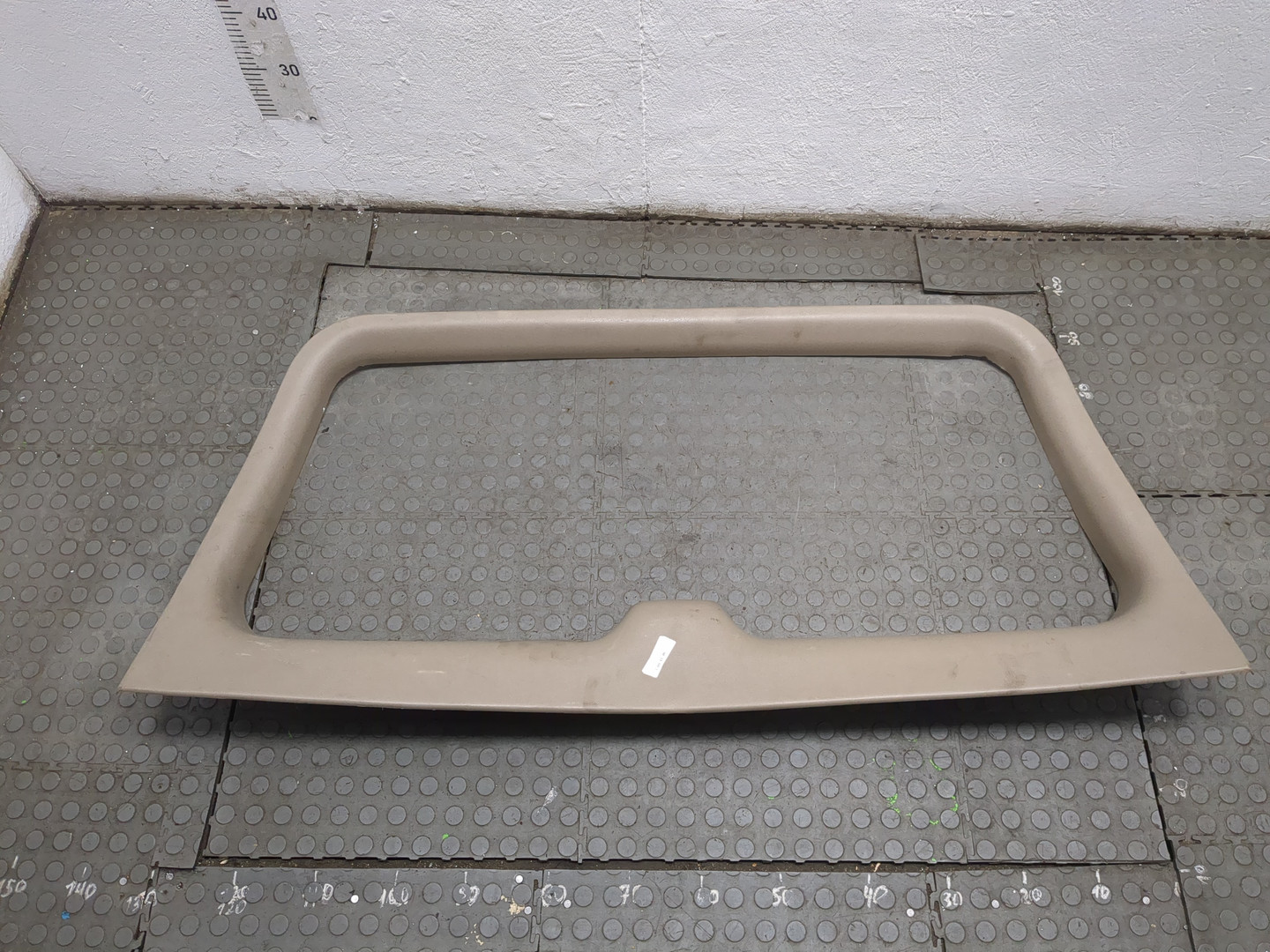 Обшивка двери багажника