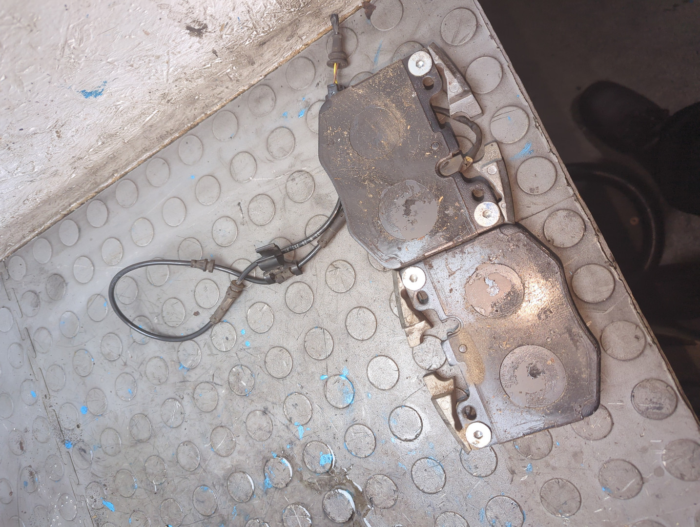 Колодки тормозные передние к-т