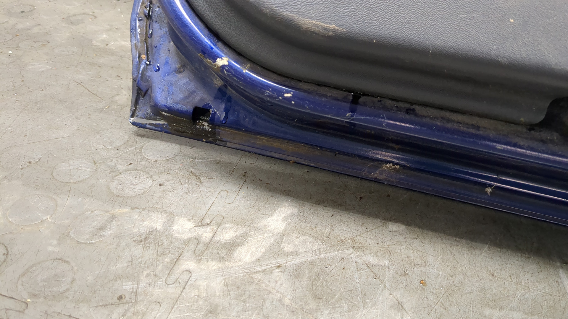 Дверь задняя правая