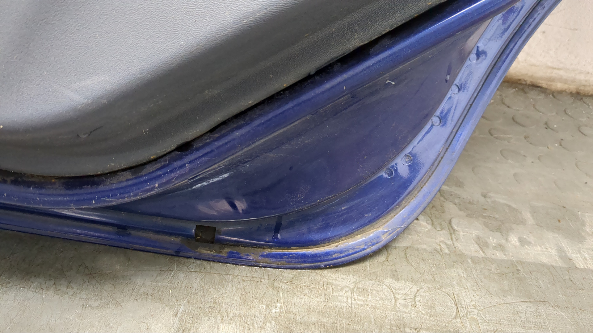 Дверь задняя правая