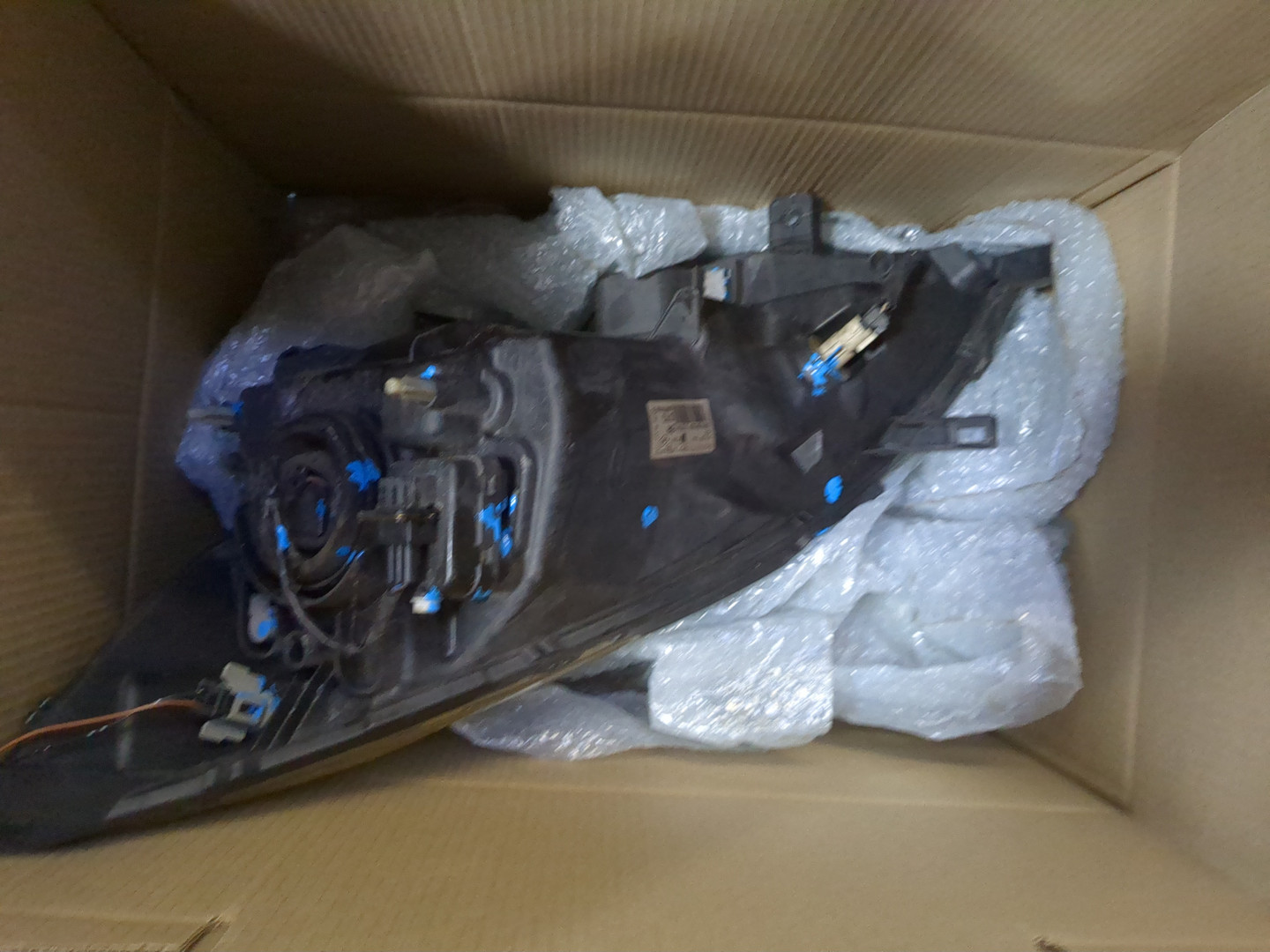 Фара правая