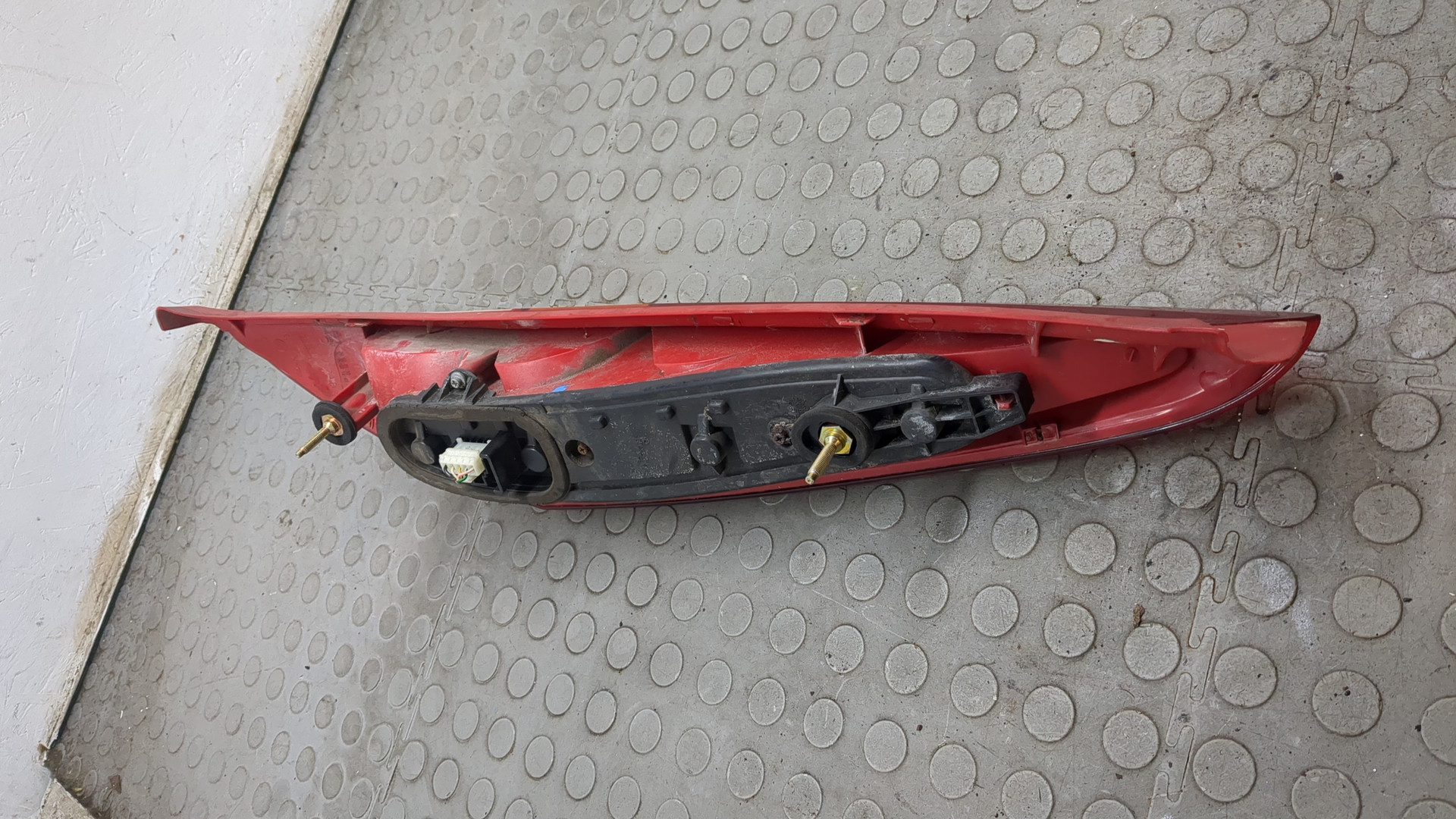 Фонарь задний левый